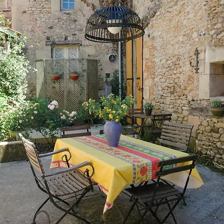 Sleeps 2 Wifi Villa Le Bugue